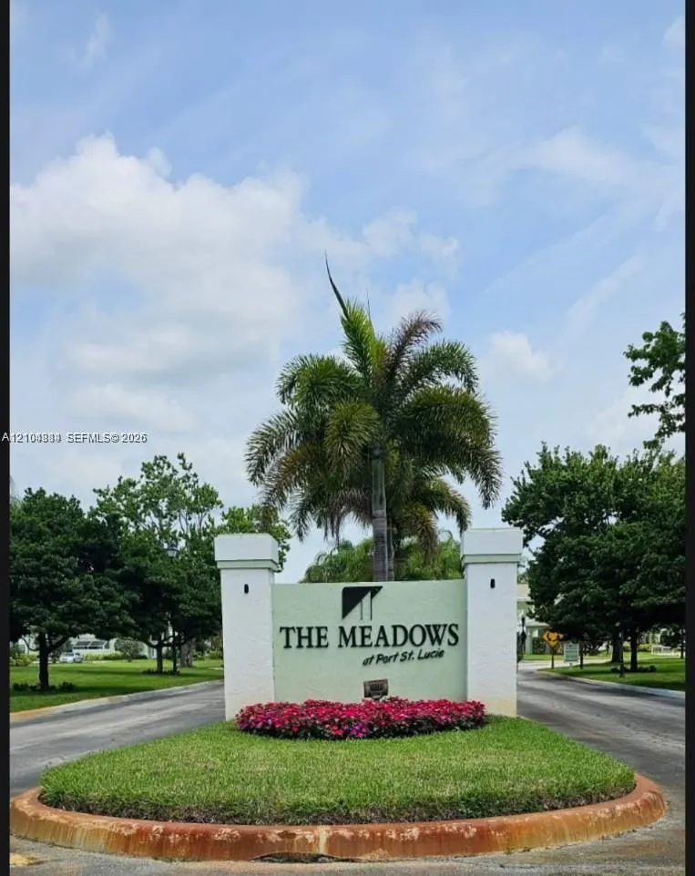 2058 SE Wild Meadow Circle #101