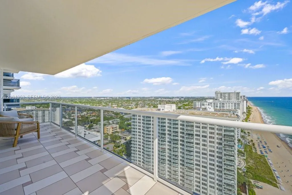3500 Galt Ocean Drive #2517