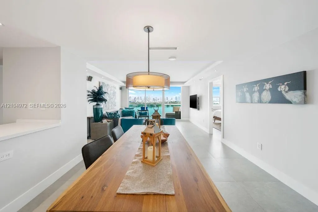 650 West Avenue #1507