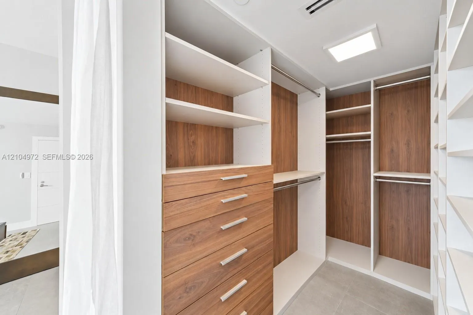 650 West Avenue #1507