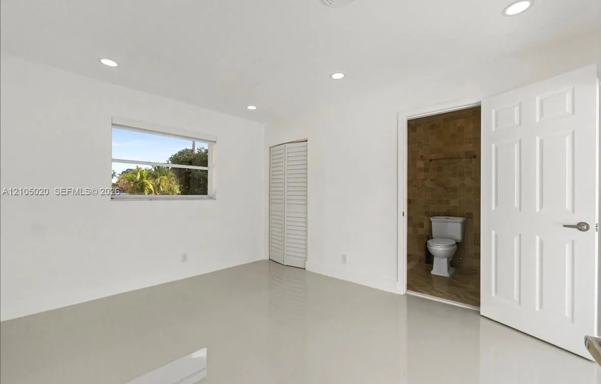 1910 NW 36th Street