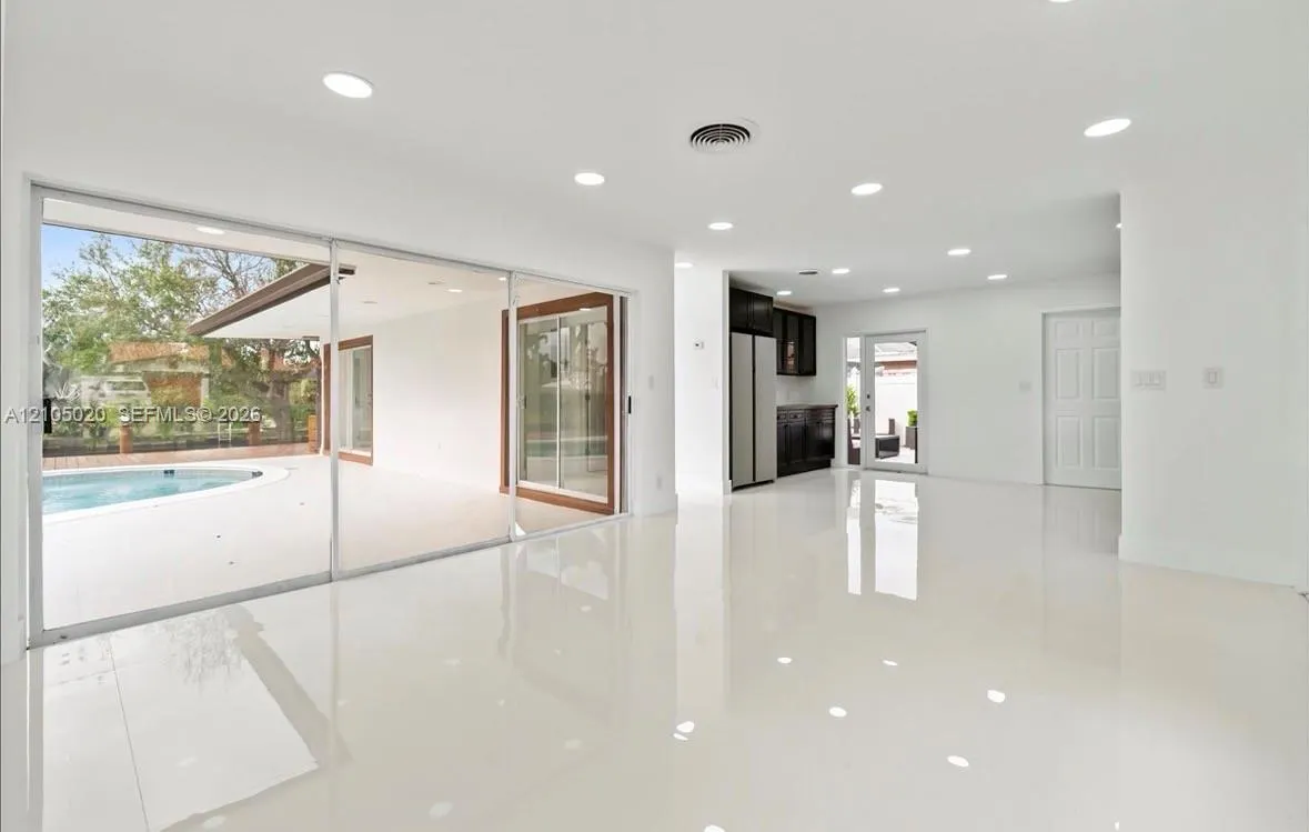 1910 NW 36th Street