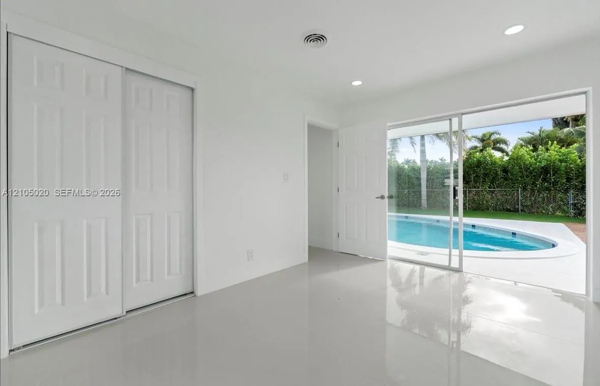 1910 NW 36th Street