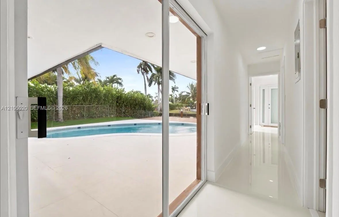1910 NW 36th Street