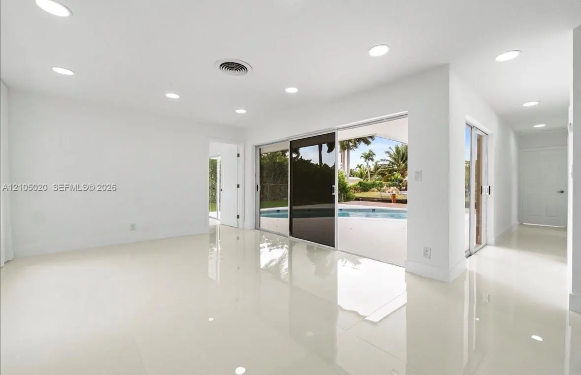 1910 NW 36th Street