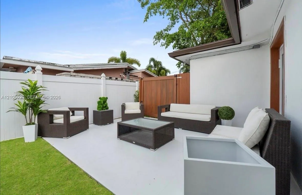 1910 NW 36th Street