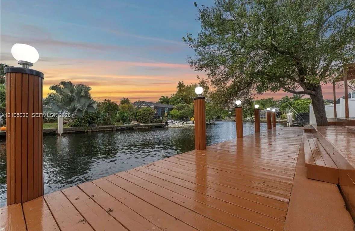 1910 NW 36th Street