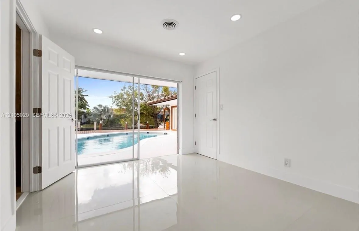 1910 NW 36th Street