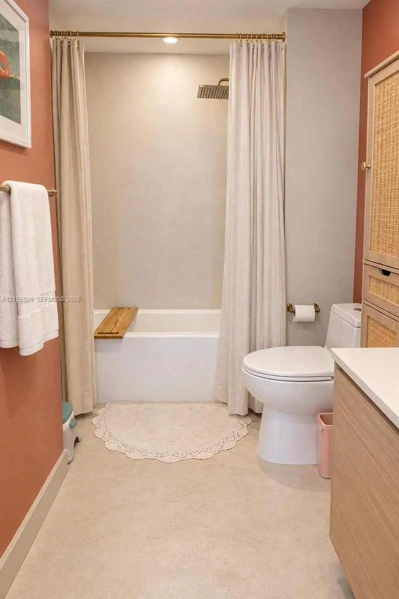 600 NE 27th Street #1203
