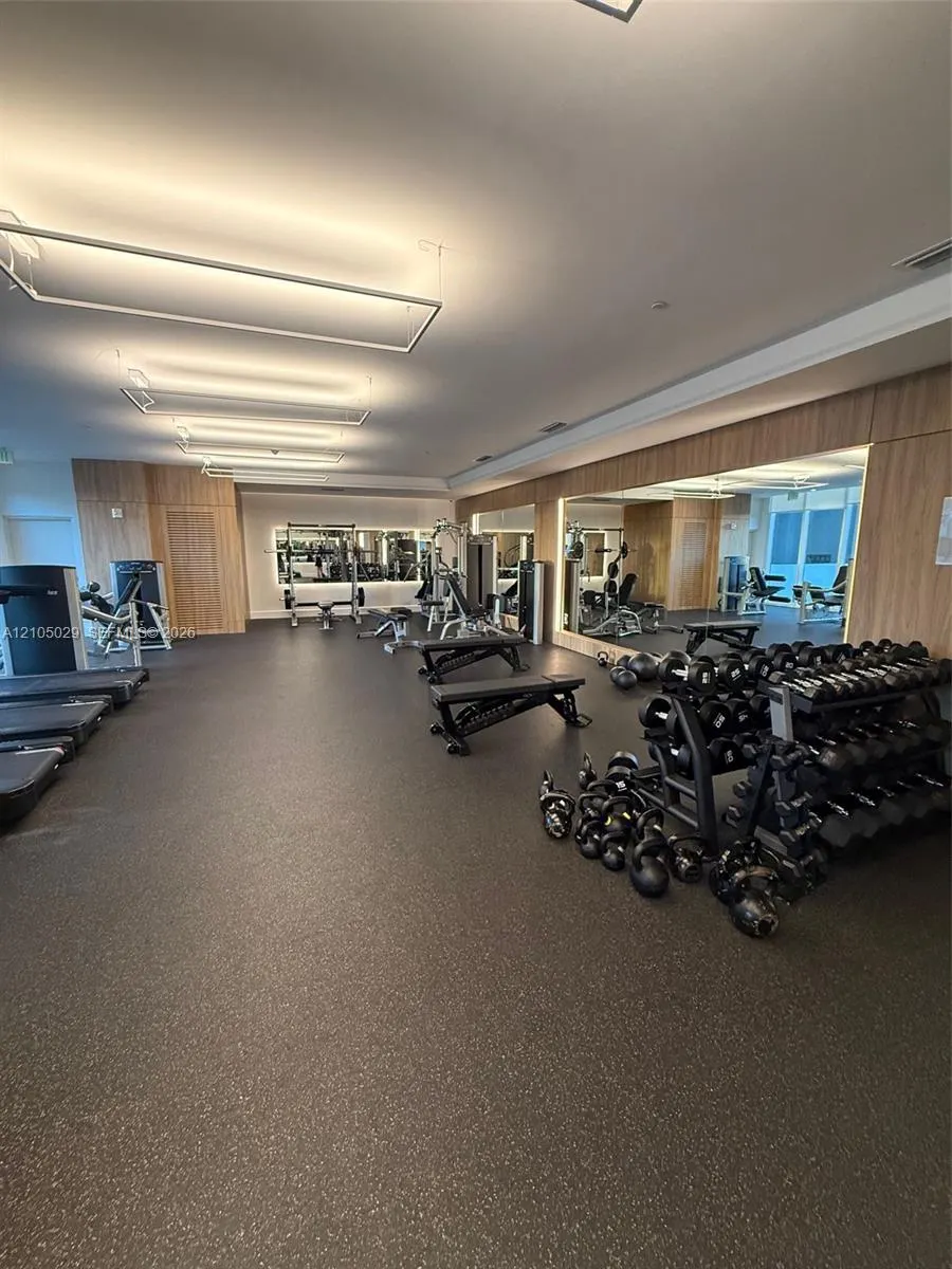 600 NE 27th Street #1203