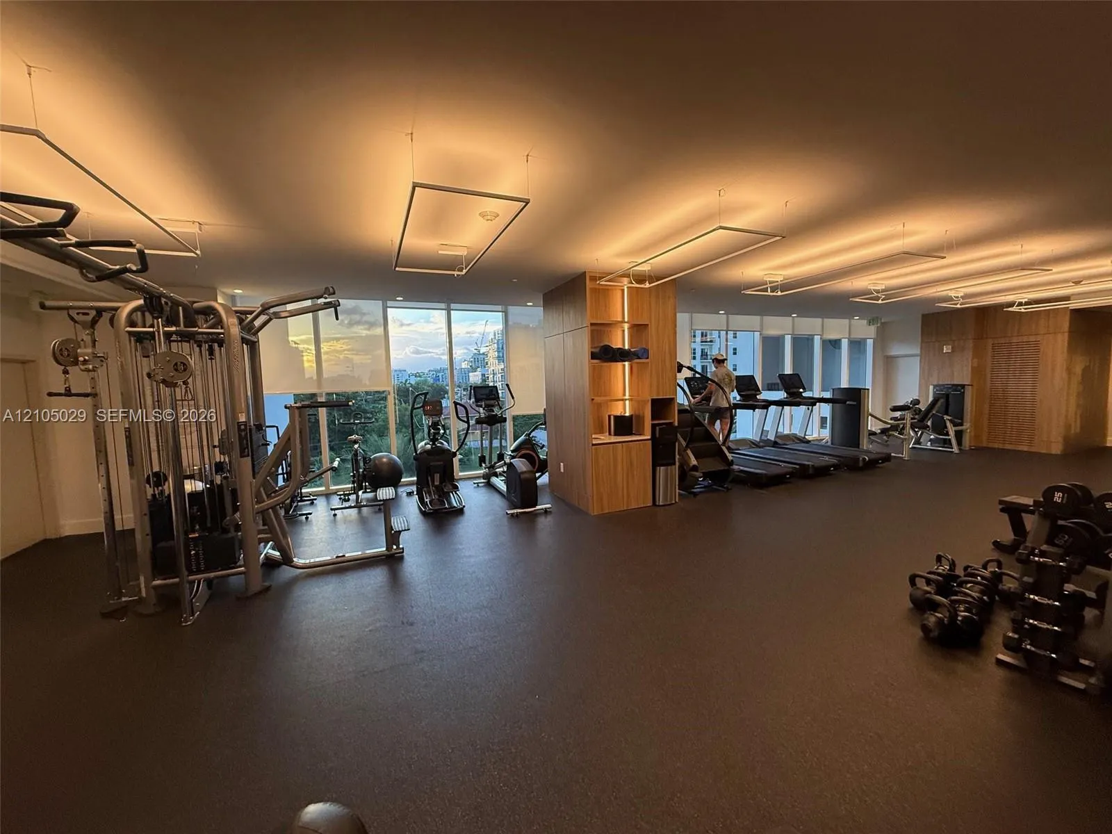 600 NE 27th Street #1203