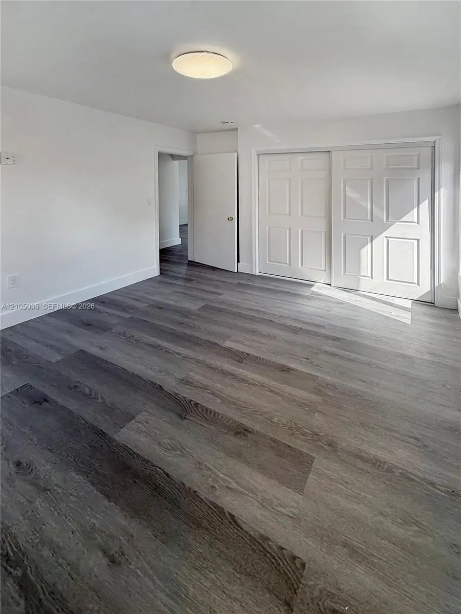852 SW 1st Street #6