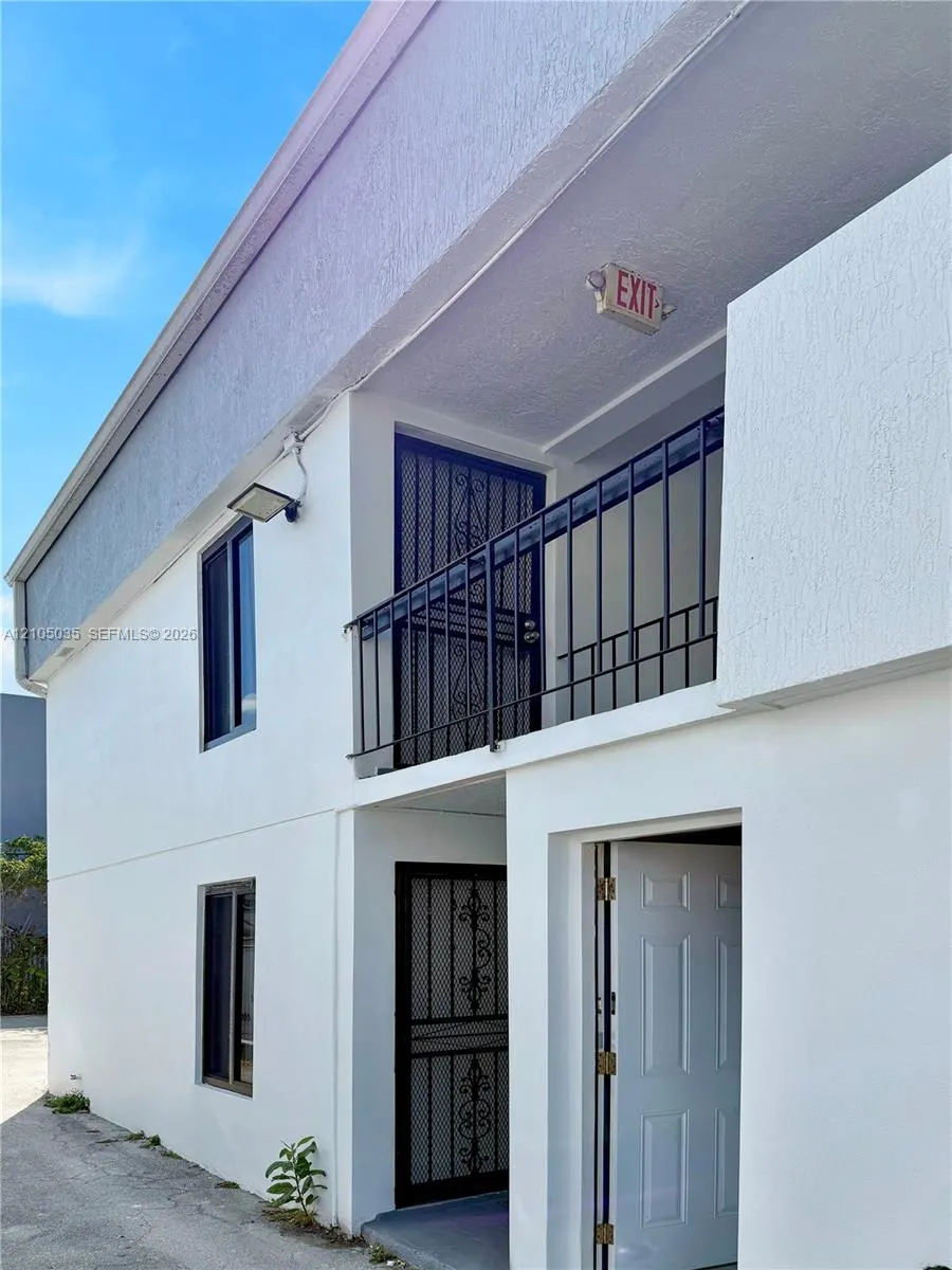 852 SW 1st Street #6
