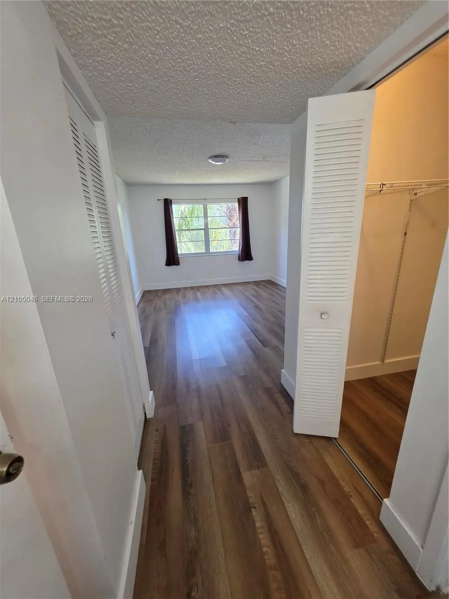 4374 NW 9th Avenue #18-3C