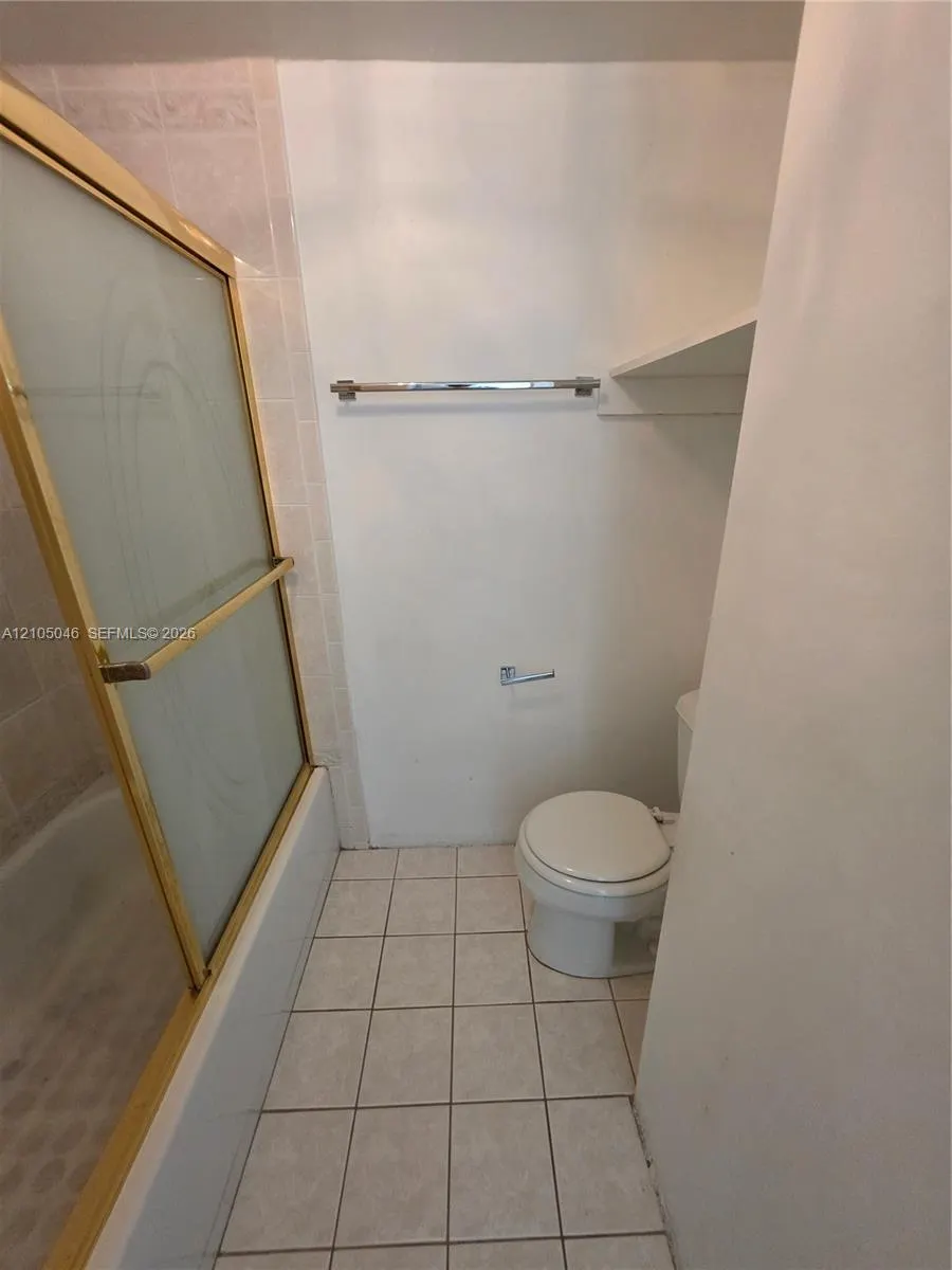 4374 NW 9th Avenue #18-3C