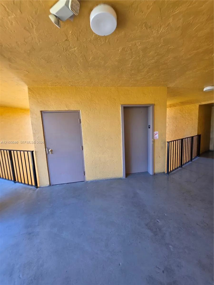 4374 NW 9th Avenue #18-3C