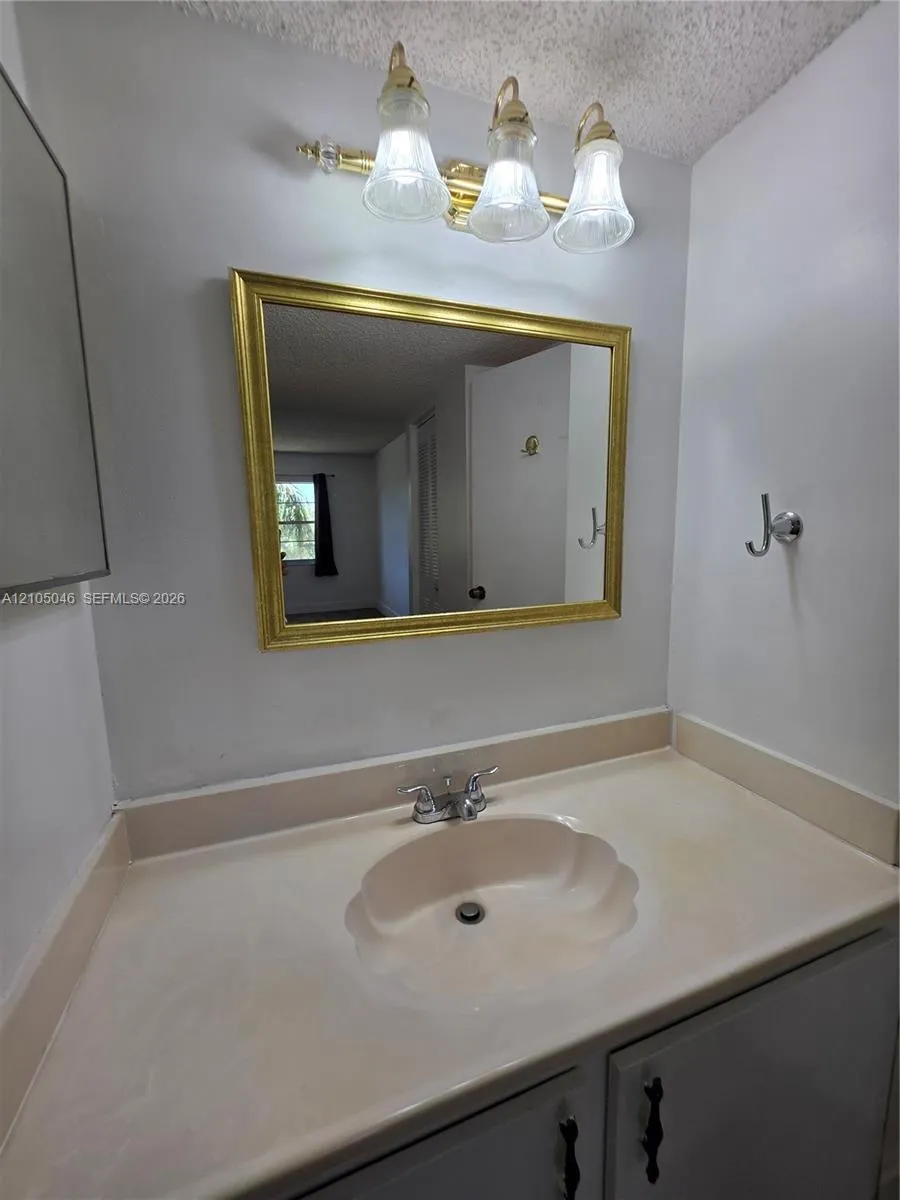 4374 NW 9th Avenue #18-3C