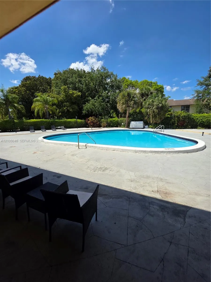 4374 NW 9th Avenue #18-3C