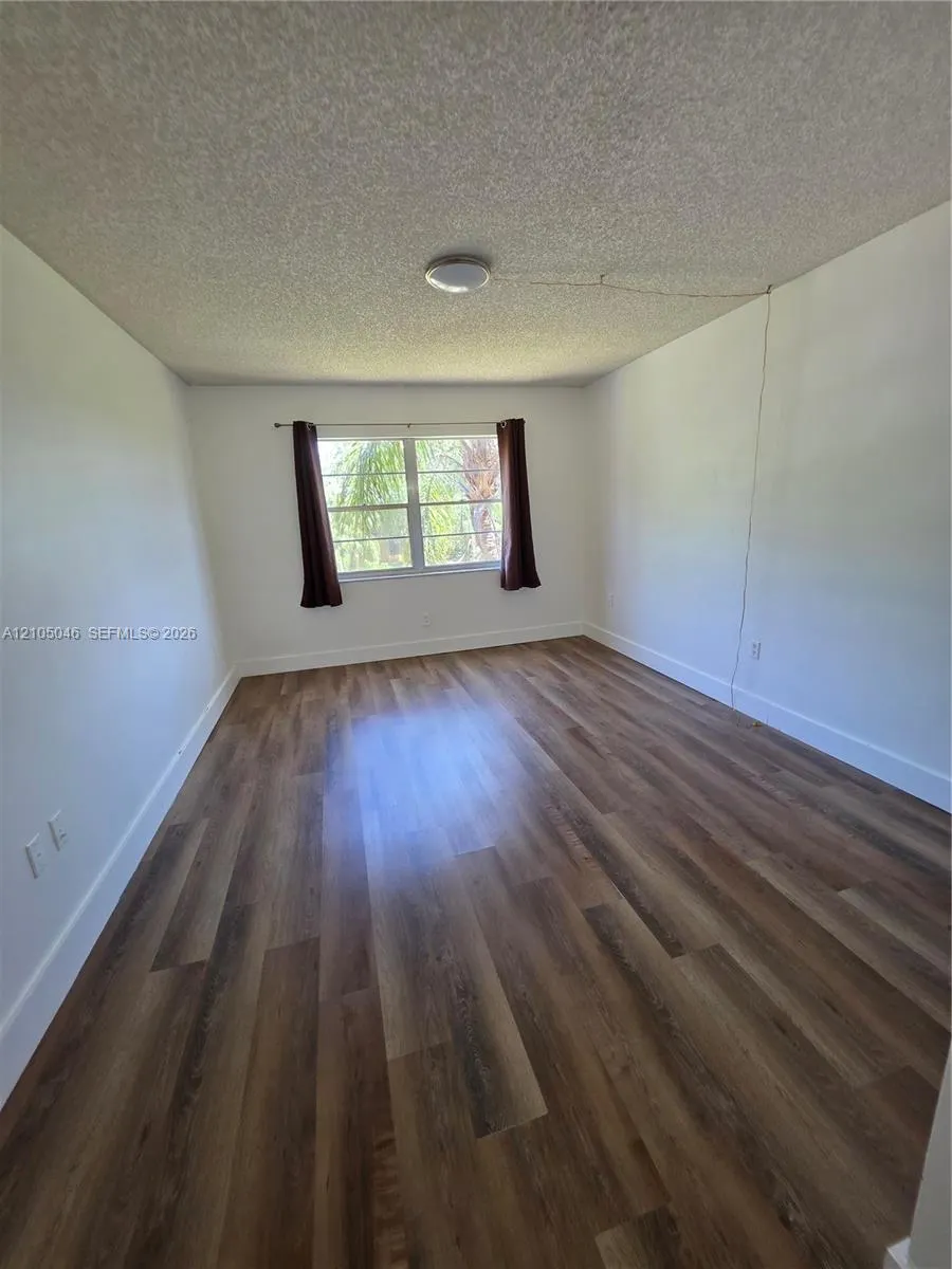 4374 NW 9th Avenue #18-3C