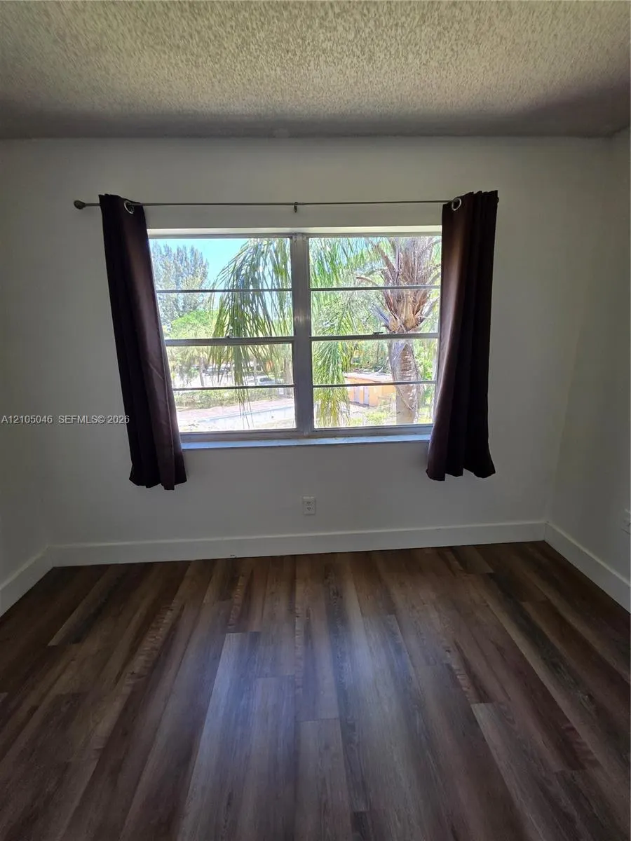 4374 NW 9th Avenue #18-3C