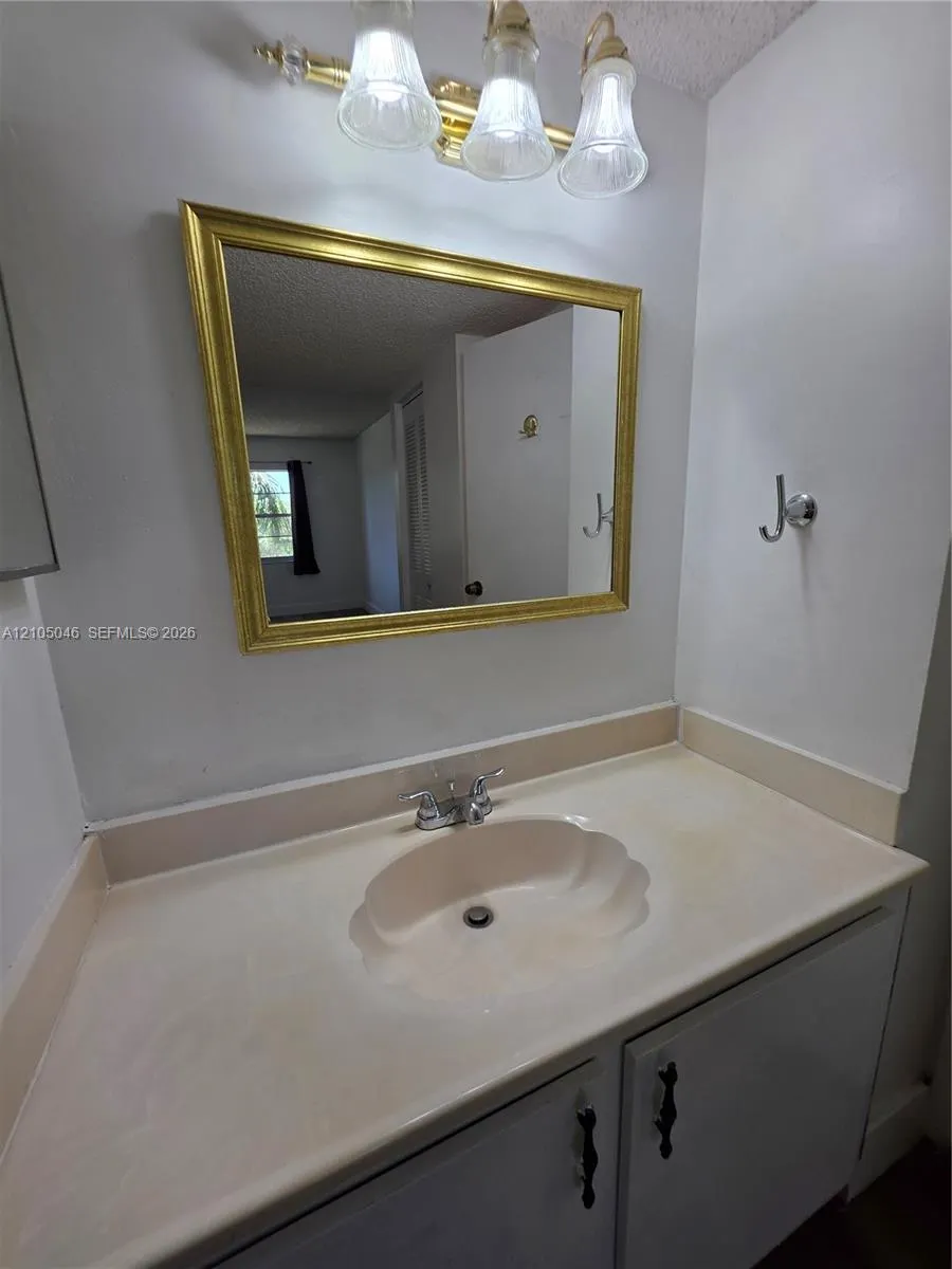 4374 NW 9th Avenue #18-3C
