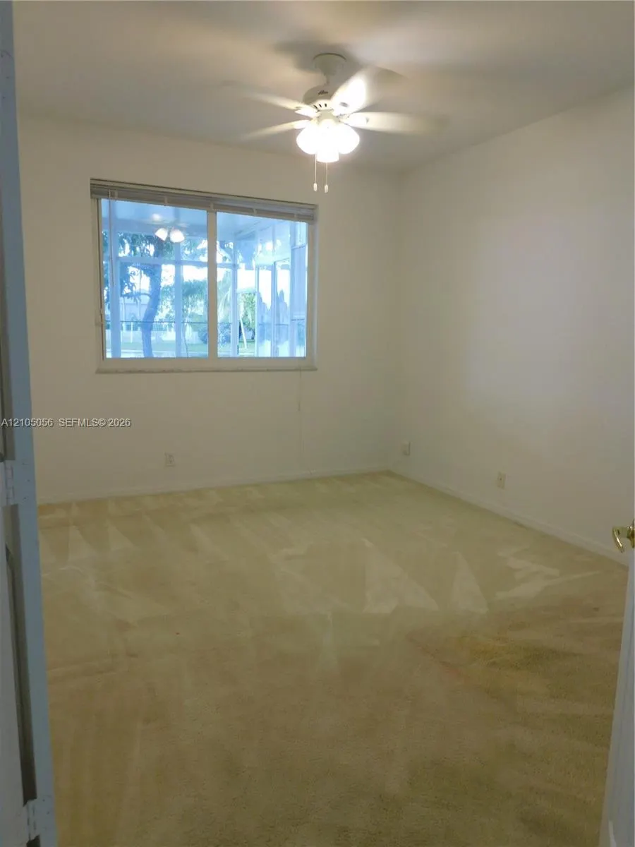 16729 Amber Lake