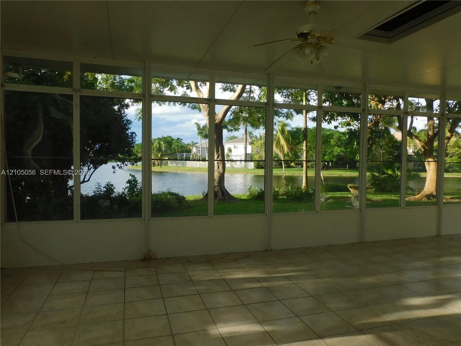 16729 Amber Lake
