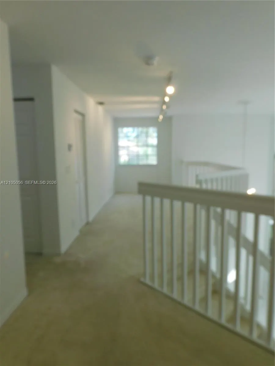 16729 Amber Lake