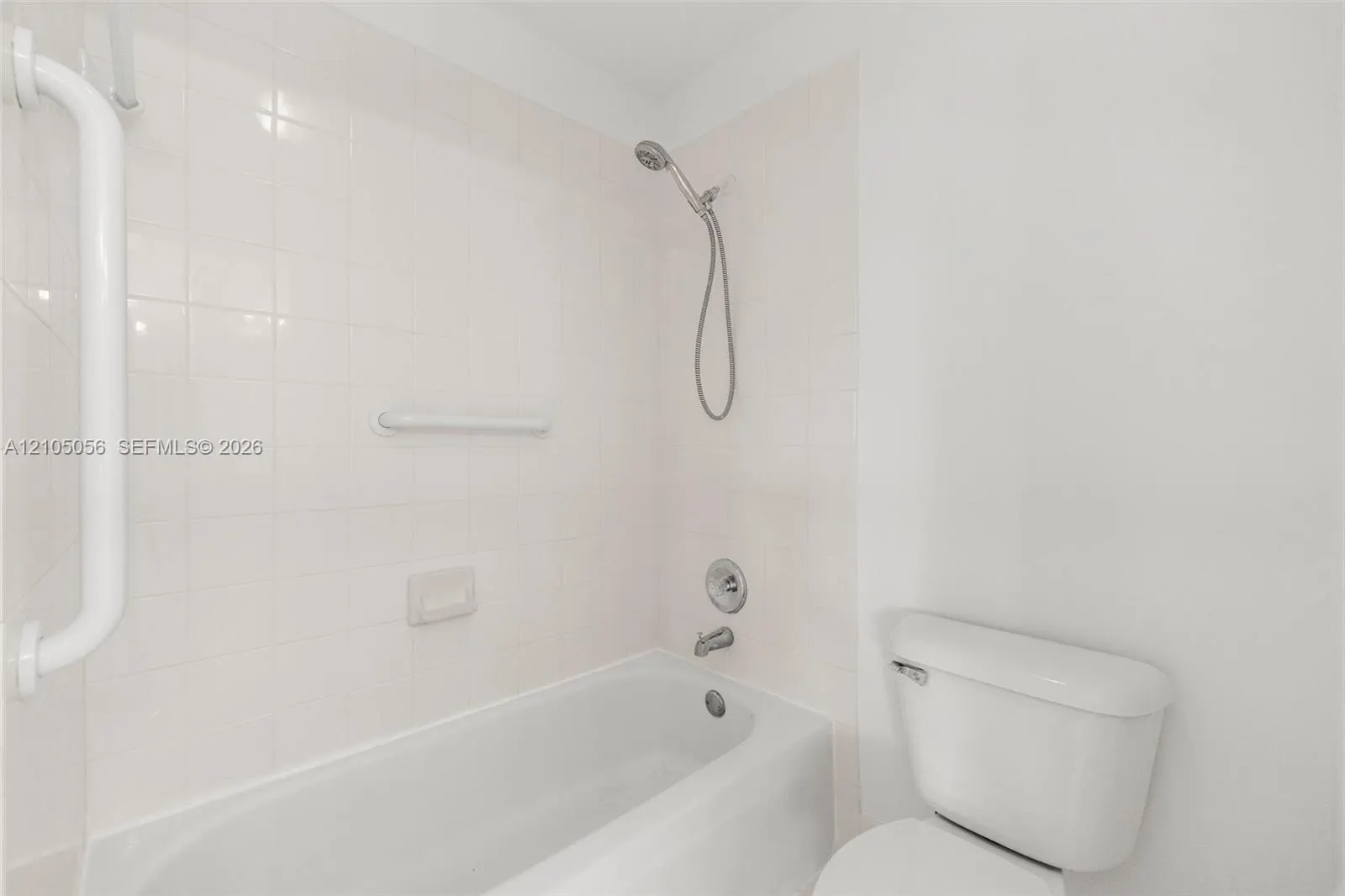 16729 Amber Lake