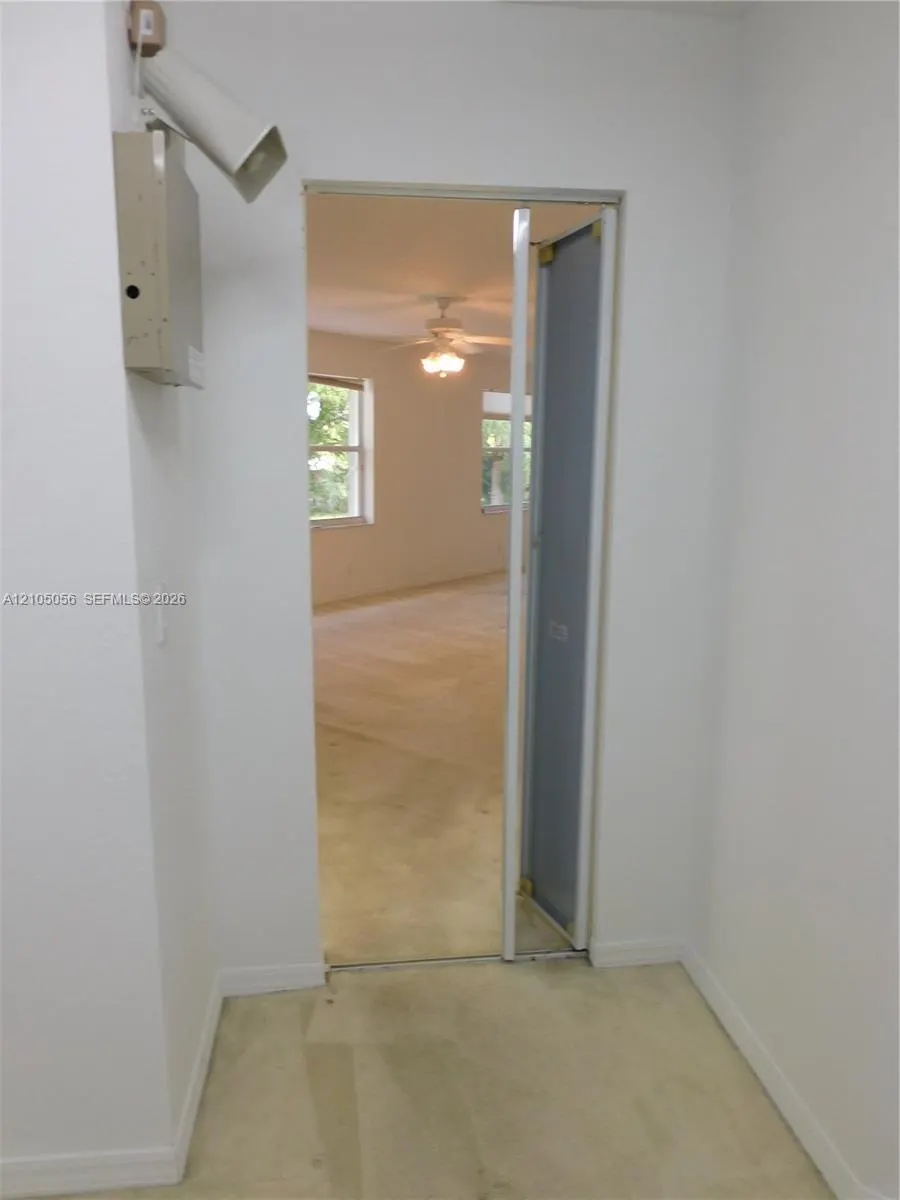 16729 Amber Lake