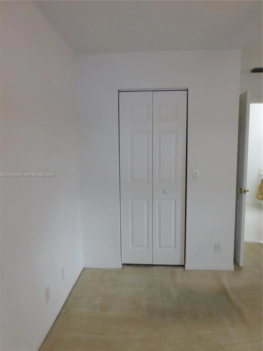16729 Amber Lake