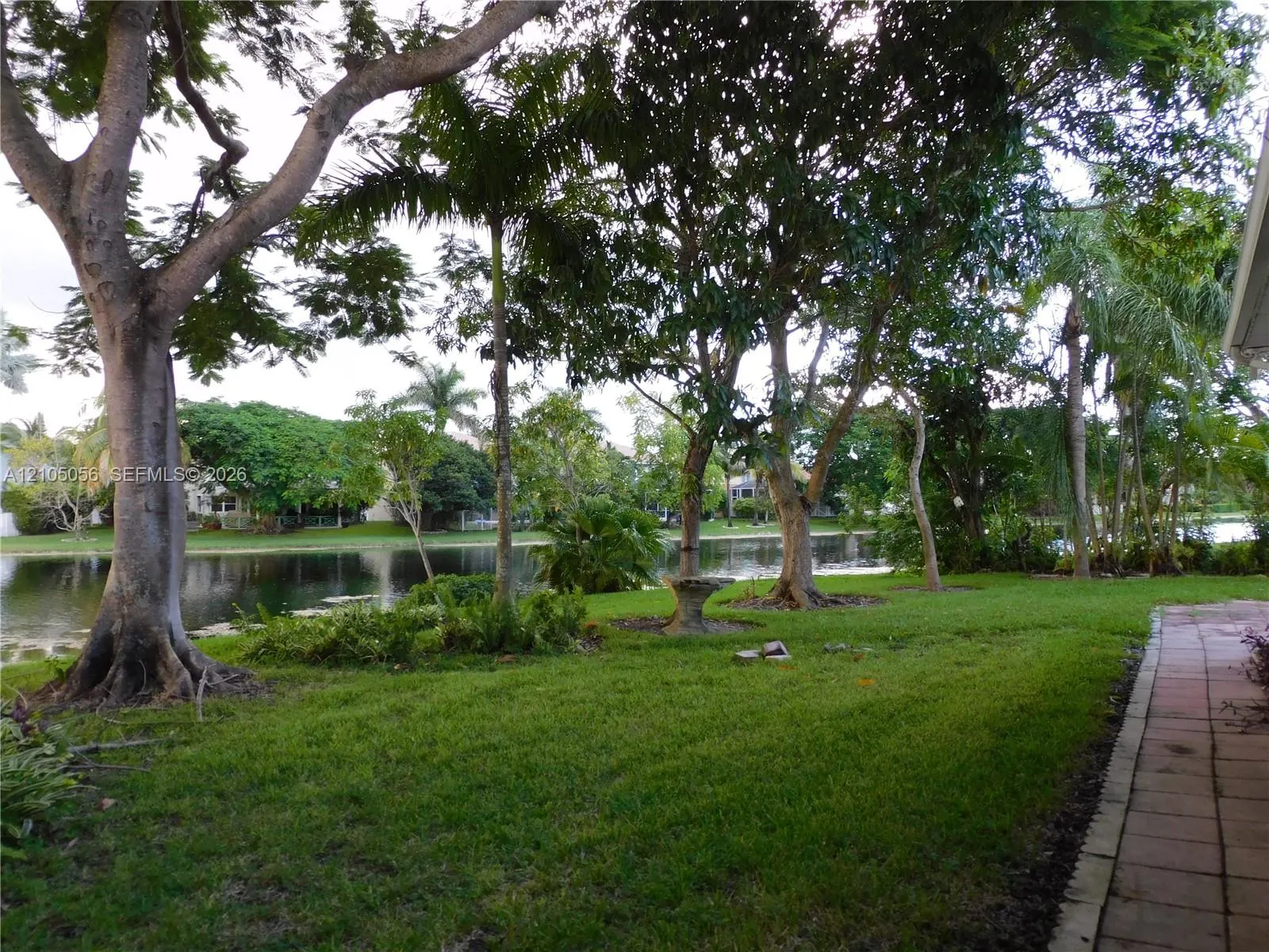 16729 Amber Lake