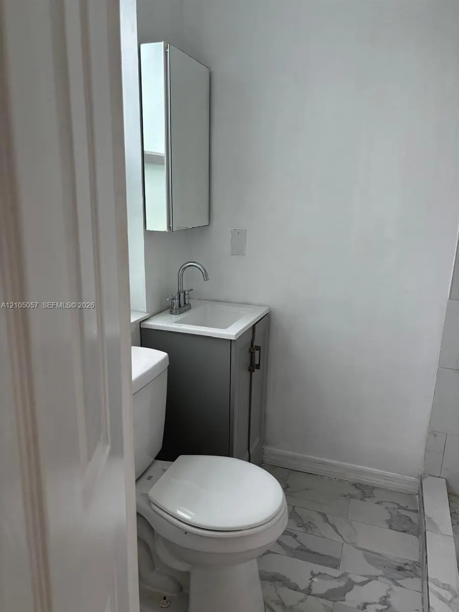 3921 SW 31st Drive #2