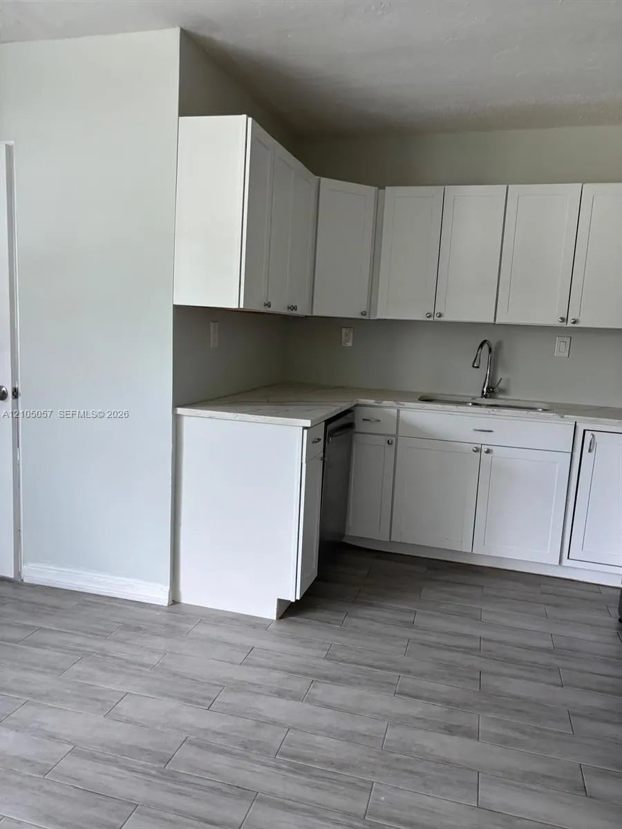 3921 SW 31st Drive #2