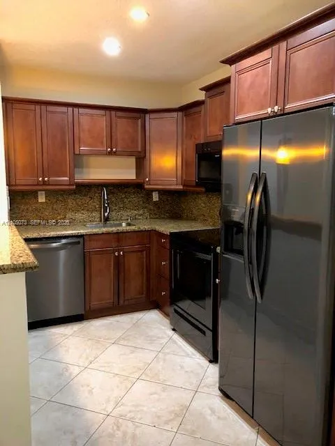 4050 NE 12th Terrace #35-2