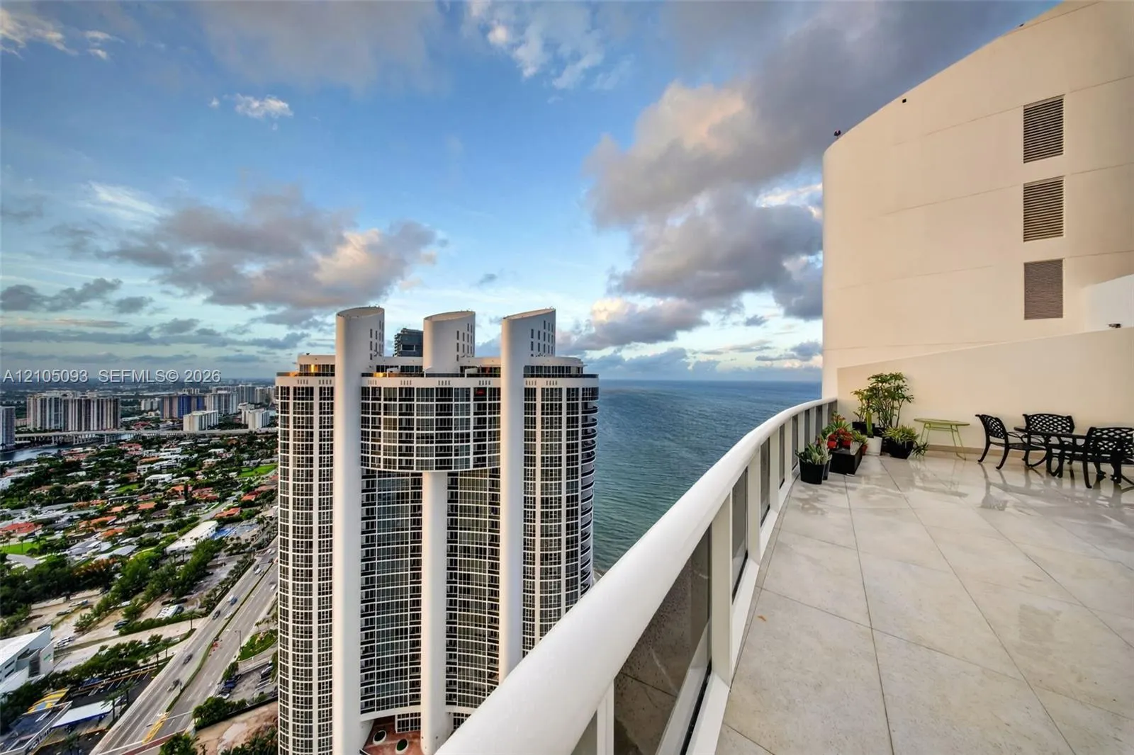18101 Collins Avenue #TS-5506