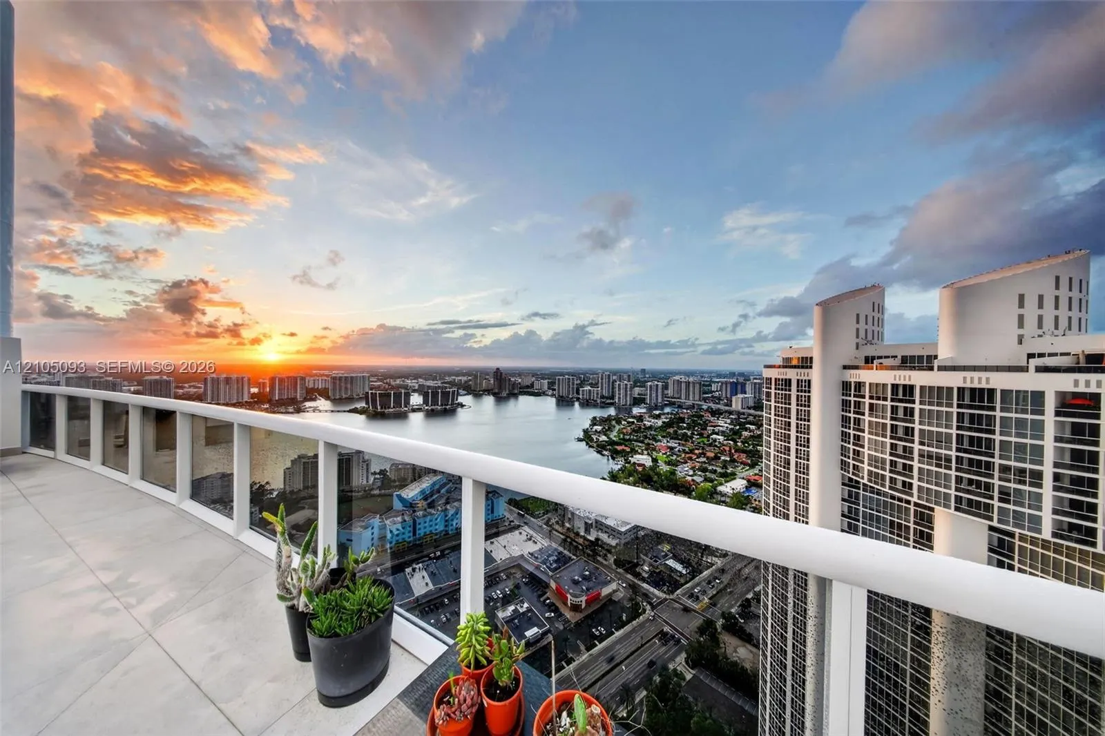 18101 Collins Avenue #TS-5506