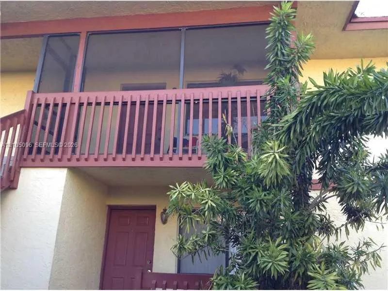 2058 NW 43rd Terrace #8
