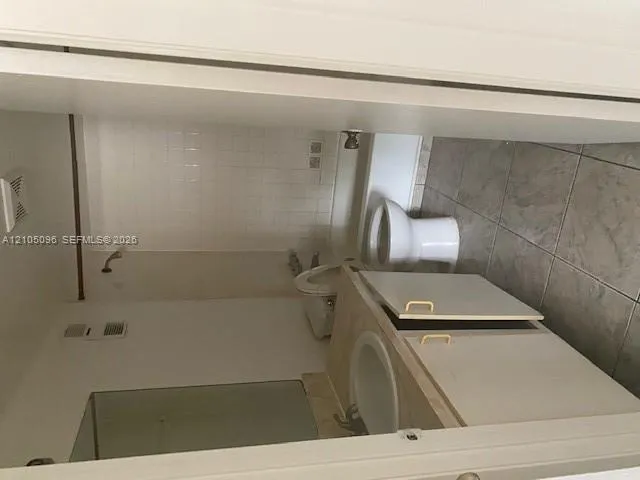 2058 NW 43rd Terrace #8