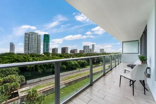 1600 SW 1st Avenue #707