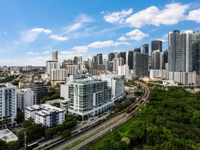 1600 SW 1st Avenue #707