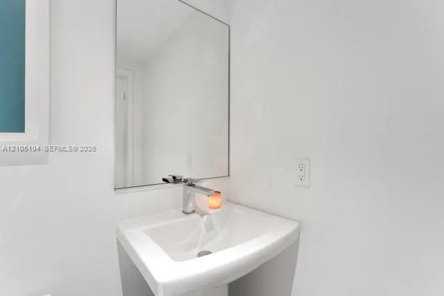 1600 SW 1st Avenue #707