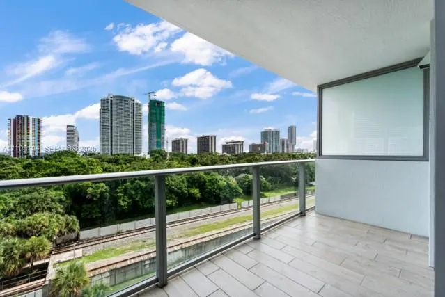 1600 SW 1st Avenue #707
