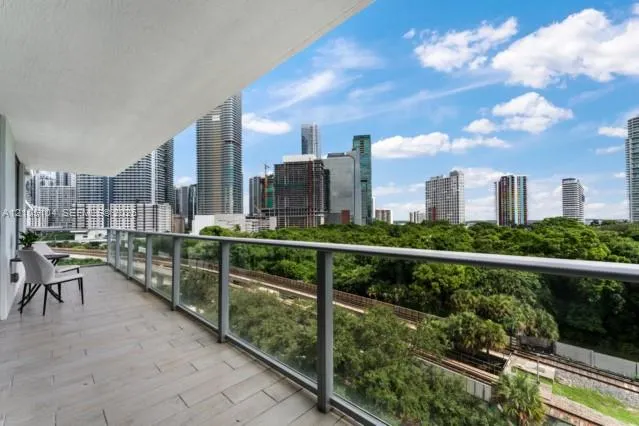 1600 SW 1st Avenue #707