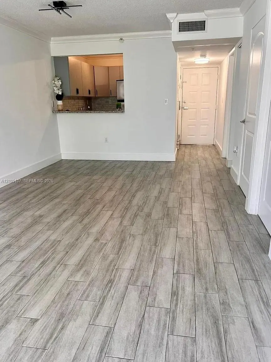 126 SW 17th Road #405