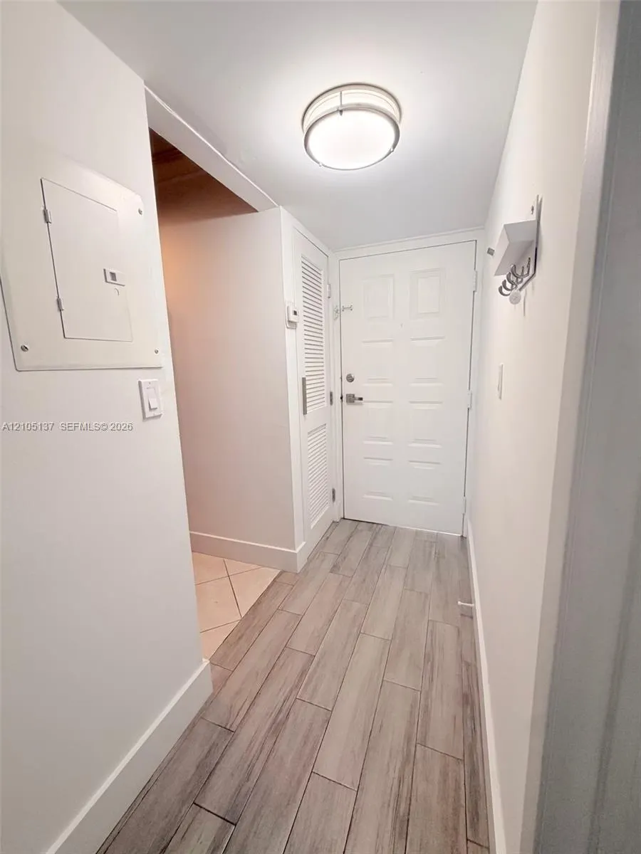 126 SW 17th Road #405