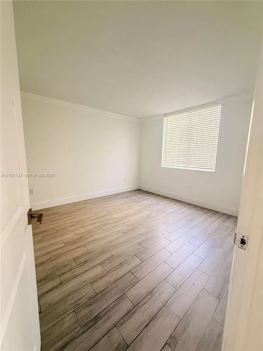 126 SW 17th Road #405