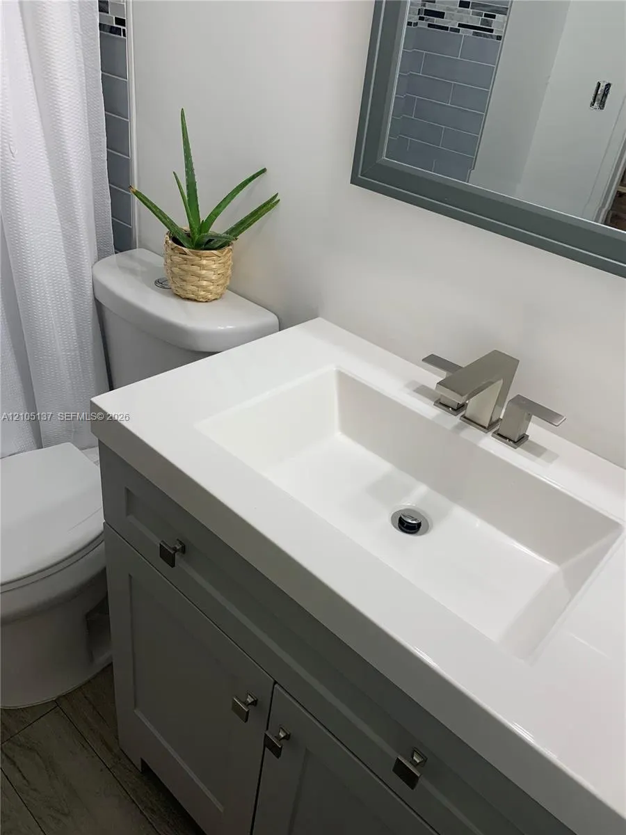 126 SW 17th Road #405