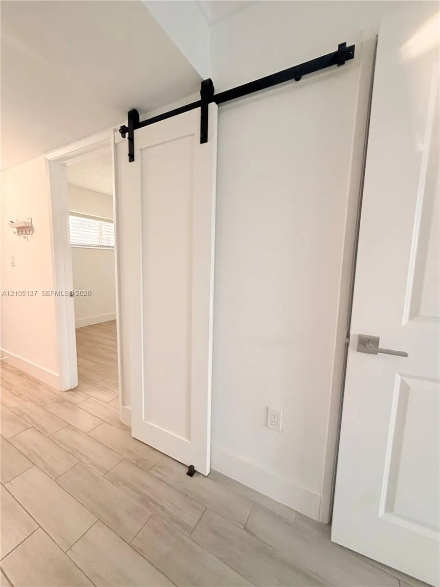 126 SW 17th Road #405