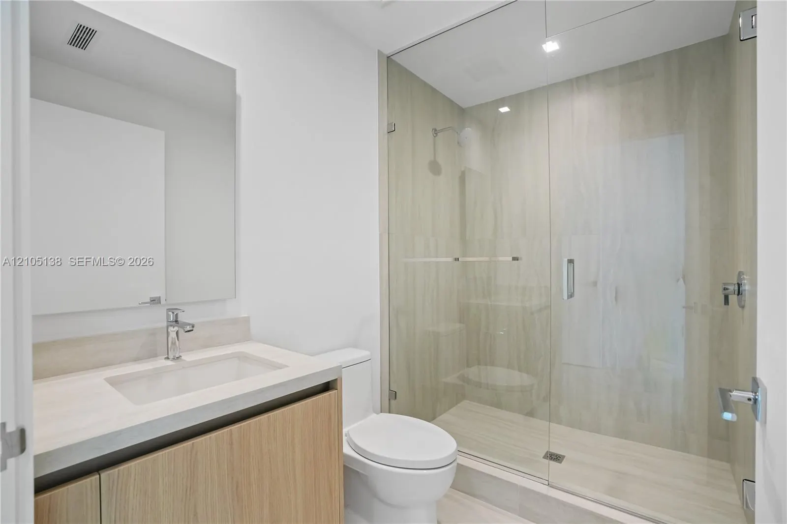2411 Laguna Circle #1505